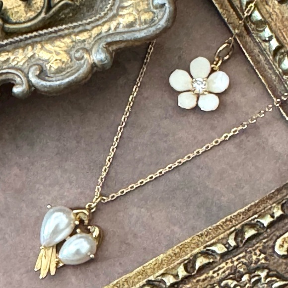KATE SPADE • Spring Scene Love Bird Pearl Necklace